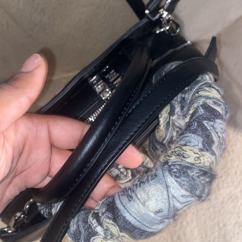 🖤 💥Like New Steve Madden Leather Bag medium crossbody - Picture 7 of 7